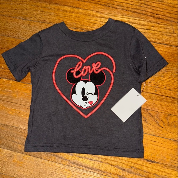 Disney Junior Gray Tee with Red Heart and Mickey Design NWT #0787 #3 - Picture 1 of 4
